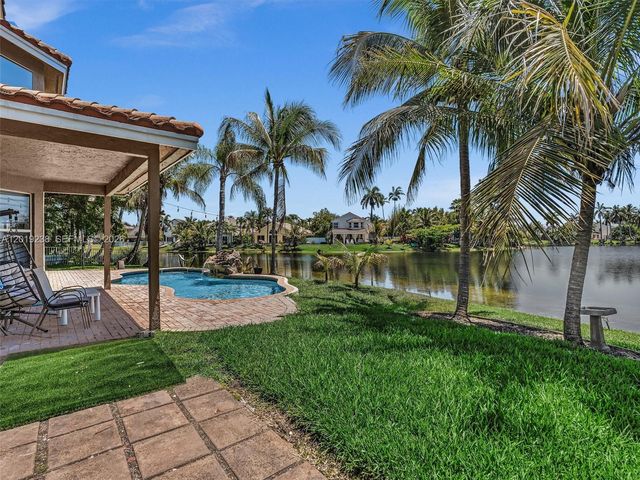 18442 NW 12th St, Pembroke Pines, FL 33029