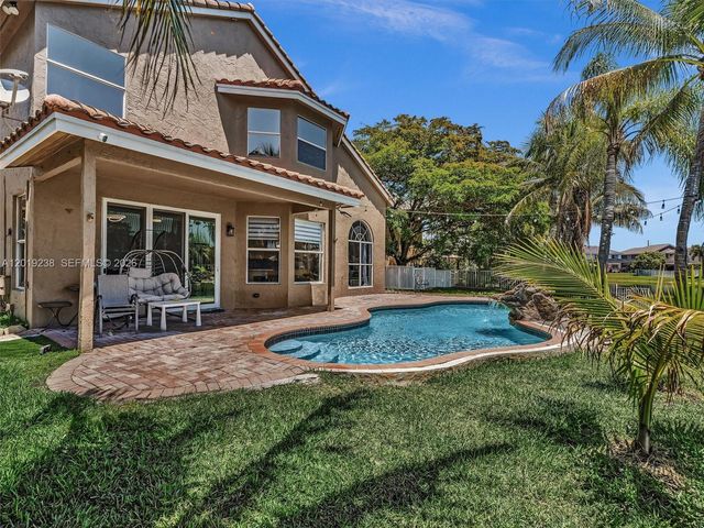 18442 NW 12th St, Pembroke Pines, FL 33029