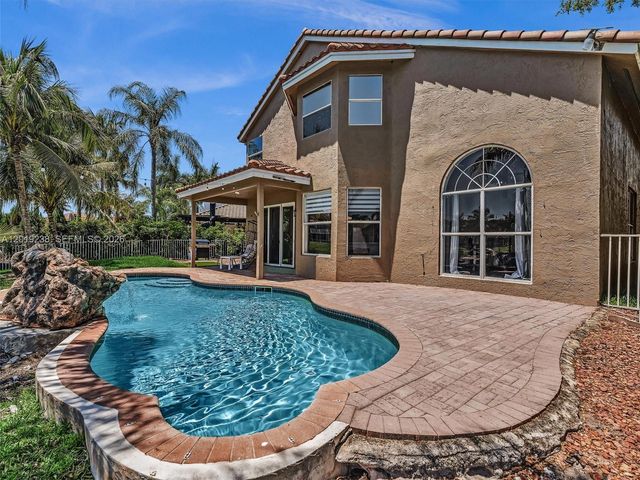 18442 NW 12th St, Pembroke Pines, FL 33029