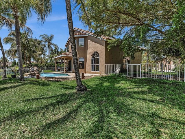 18442 NW 12th St, Pembroke Pines, FL 33029