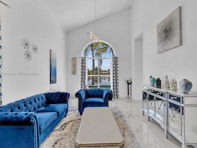 18442 NW 12th St, Pembroke Pines, FL 33029