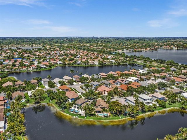 18442 NW 12th St, Pembroke Pines, FL 33029