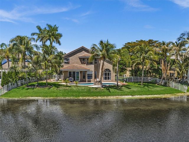 18442 NW 12th St, Pembroke Pines, FL 33029