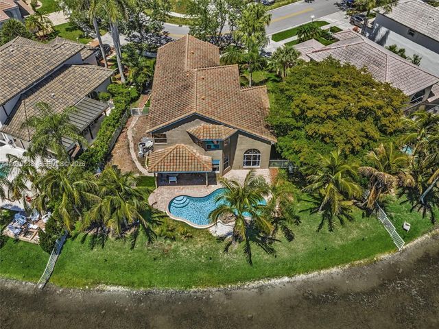 18442 NW 12th St, Pembroke Pines, FL 33029