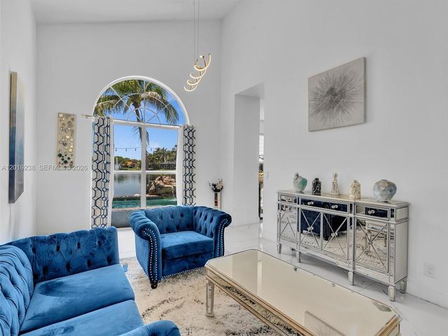 18442 NW 12th St, Pembroke Pines, FL 33029