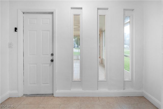 48 Victoria DR, North Fort Myers, FL 33917