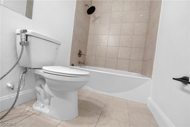 48 Victoria DR, North Fort Myers, FL 33917