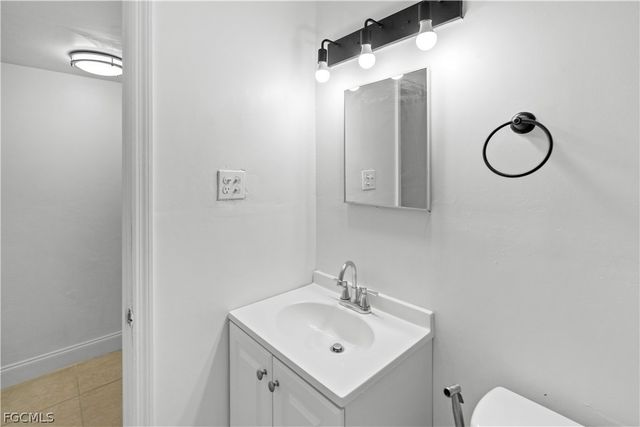 48 Victoria DR, North Fort Myers, FL 33917