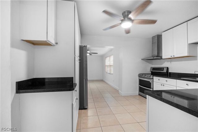 48 Victoria DR, North Fort Myers, FL 33917