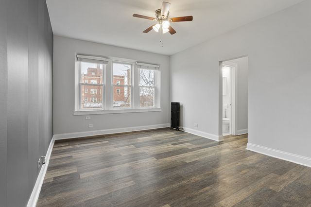 1608 W Sherwin Avenue 211, Chicago, IL 60626