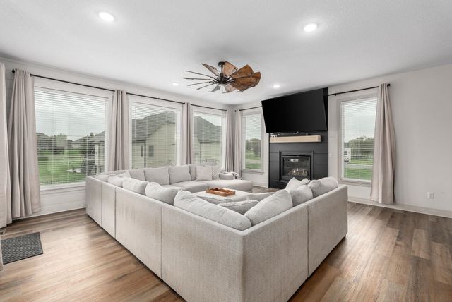 13411 E Mustang Ct, Wichita, KS 67230