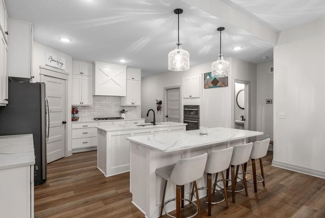 13411 E Mustang Ct, Wichita, KS 67230