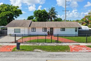 10660 SW 164th St, Miami, FL 33157