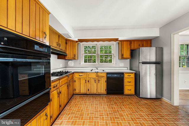 711 ASHFORD RD, Wilmington, DE 19803