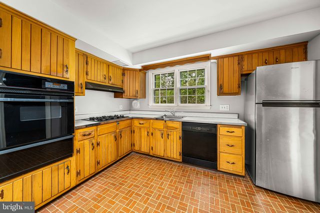 711 ASHFORD RD, Wilmington, DE 19803