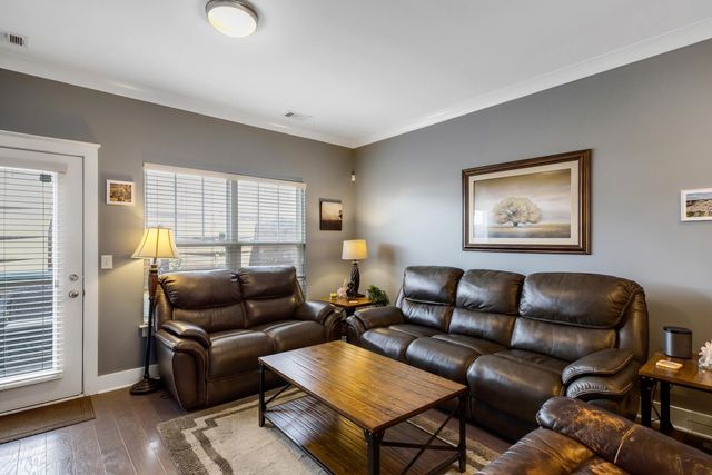 324 W Mill Dr, Nashville, TN 37209