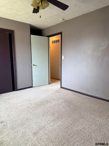705 E 4th Street, Hickman, NE 68372