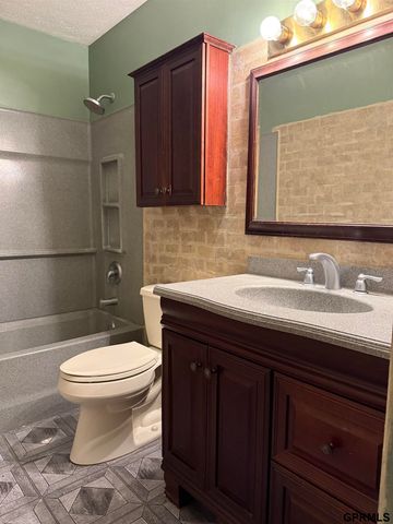 705 E 4th Street, Hickman, NE 68372