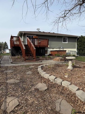 705 E 4th Street, Hickman, NE 68372