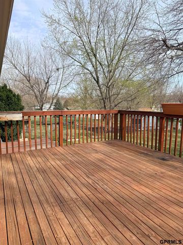 705 E 4th Street, Hickman, NE 68372