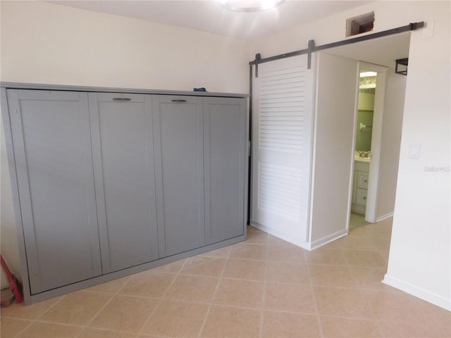 4920 LOCUST STREET NE 106, St Petersburg, FL 33703