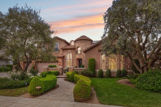 4918 W Bluff Avenue, Fresno, CA 93722