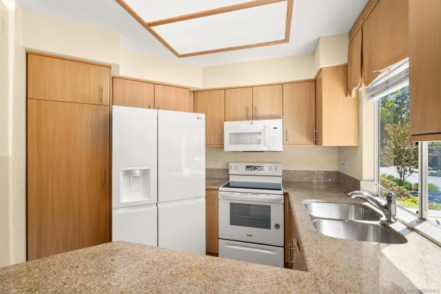 7275 Calabria Court 70, San Diego, CA 92122