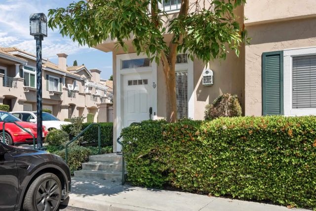 7275 Calabria Court 70, San Diego, CA 92122