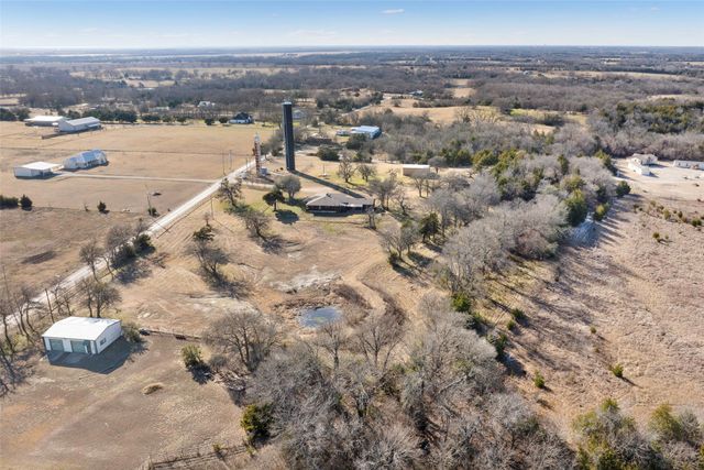 563 County Road 4730, Leonard, TX 75452