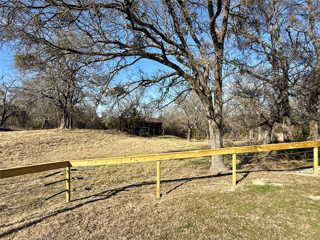 563 County Road 4730, Leonard, TX 75452