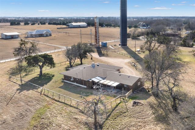 563 County Road 4730, Leonard, TX 75452