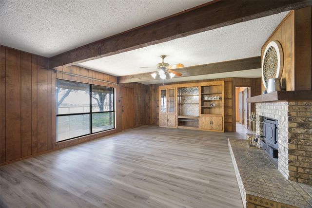 563 County Road 4730, Leonard, TX 75452