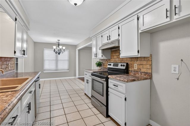 9225 Bryn Mawr Circle, Fort Smith, AR 72908