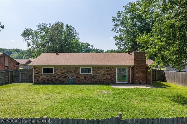9225 Bryn Mawr Circle, Fort Smith, AR 72908