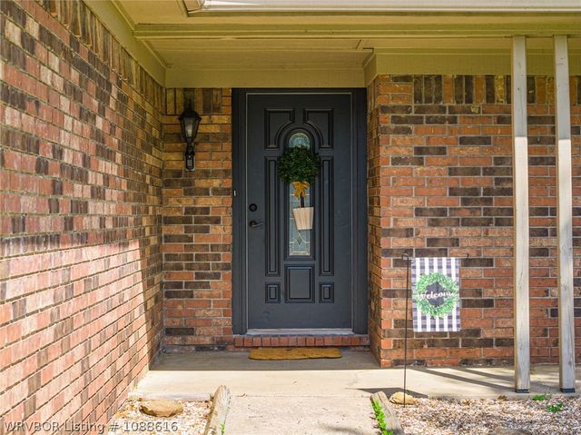 9225 Bryn Mawr Circle, Fort Smith, AR 72908