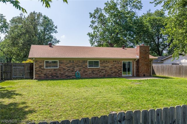 9225 Bryn Mawr Circle, Fort Smith, AR 72908