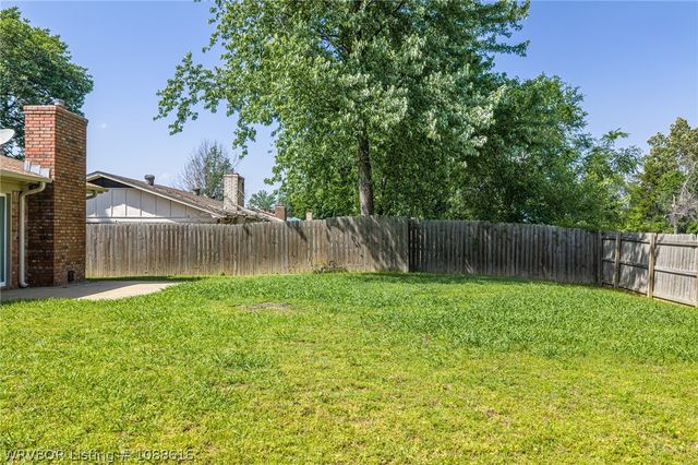 9225 Bryn Mawr Circle, Fort Smith, AR 72908
