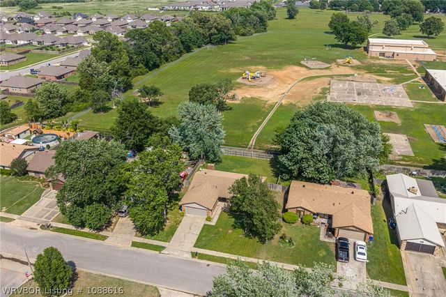 9225 Bryn Mawr Circle, Fort Smith, AR 72908