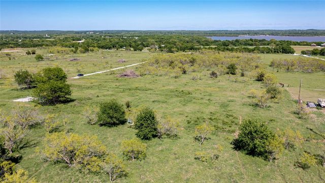 185 Triangle Road, Valley View, TX 76272