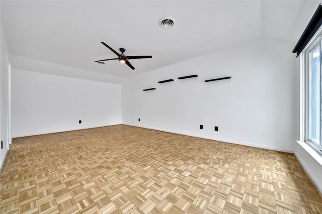 33 River Hollow Lane, Houston, TX 77027