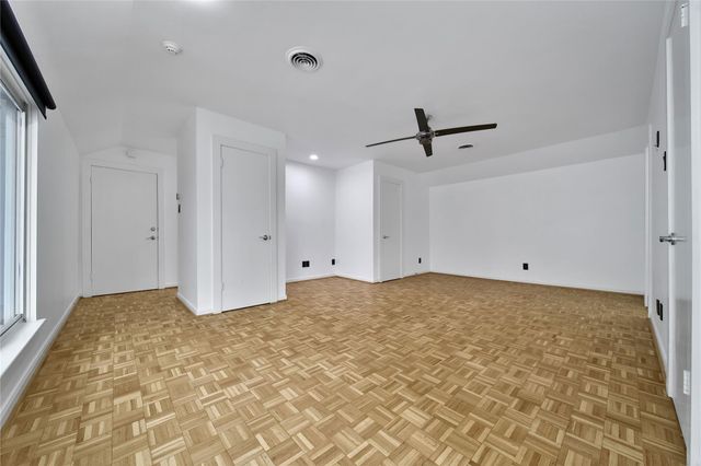 33 River Hollow Lane, Houston, TX 77027