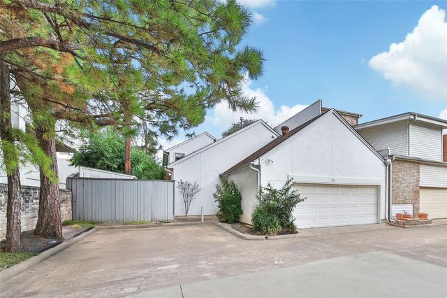 33 River Hollow Lane, Houston, TX 77027