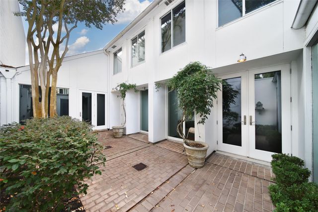 33 River Hollow Lane, Houston, TX 77027