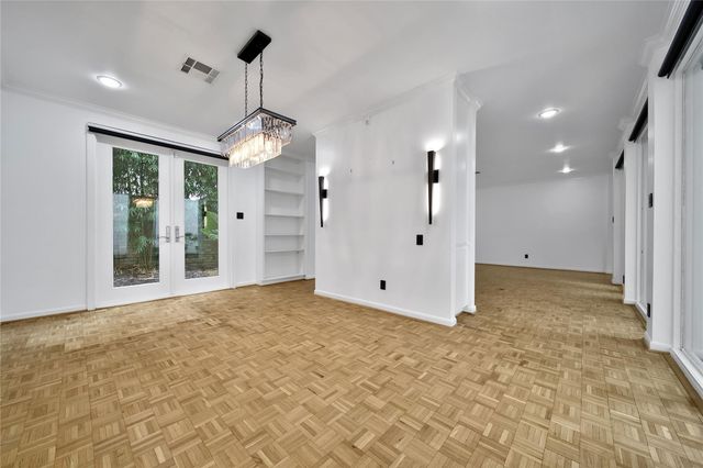 33 River Hollow Lane, Houston, TX 77027