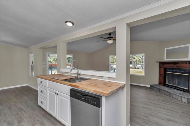 8421 SW 156TH PLACE, Dunnellon, FL 34432