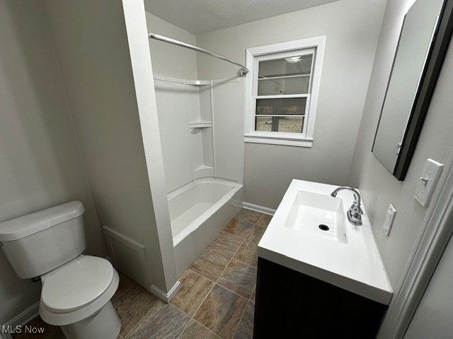 10488 Dewhurst Road, Elyria, OH 44035