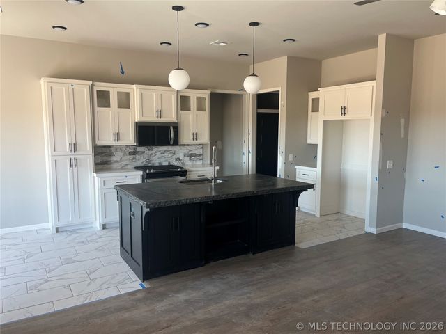 10320 E 132nd Street S, Bixby, OK 74008