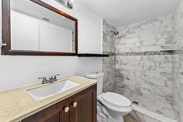 319 Knotty Pine Circle C-1, Greenacres, FL 33463