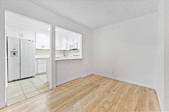 319 Knotty Pine Circle C-1, Greenacres, FL 33463