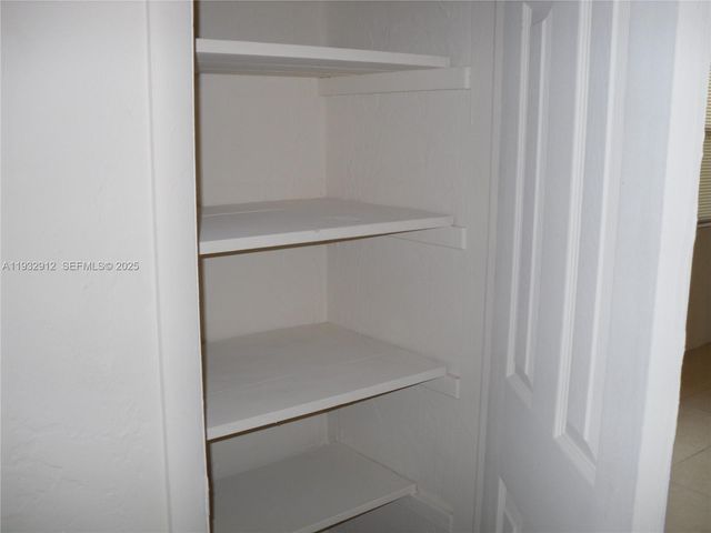 1675 NE 150th St 3, Miami, FL 33181